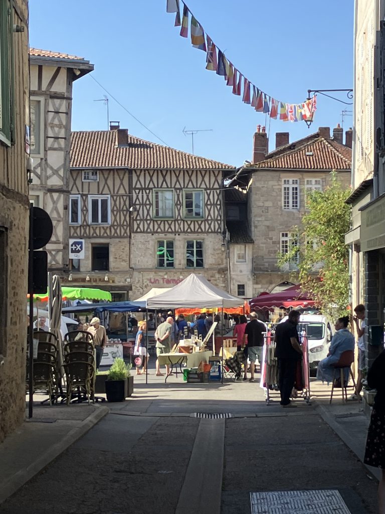 Saturday Morning farmers market at Saint Léonard de Noblat